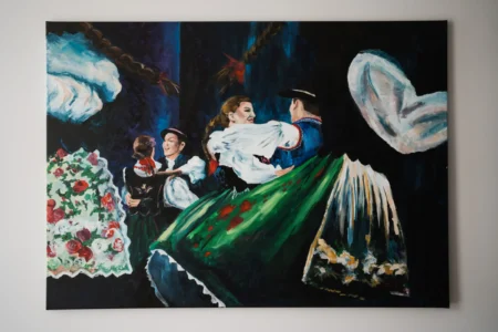Obrazy inspirowane tańcem ludowym w Folk Gallery Hotelu Polonez