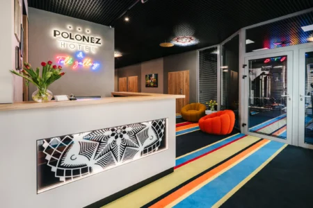 Nowoczesna recepcja Hotelu Polonez & Folk Gallery